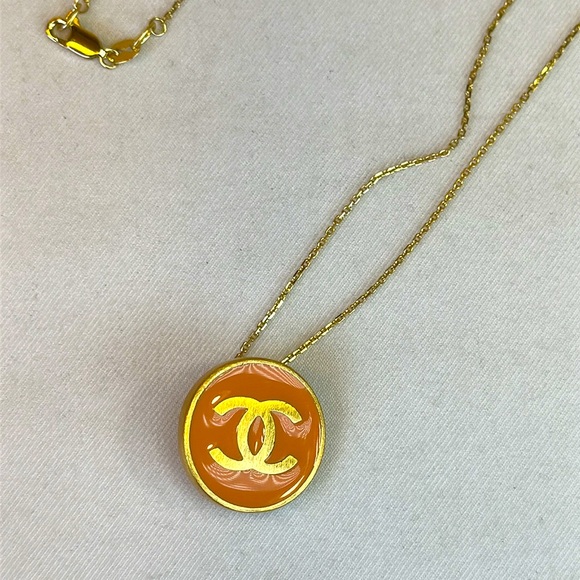 CHANEL Gold and Enamel Earrings w/ COA clip on, CHANEL Box, unbranded chain - Picture 4 of 13